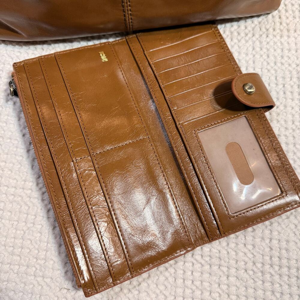 Hobo Sheila Satchel Honey Brown With Matching Wallet (no crossbody strap) - Picture 3 of 5